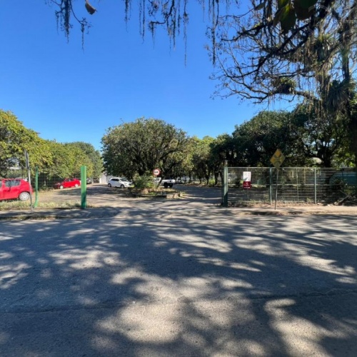 GALP�O INDUSTRIAL NO BAIRRO VILA LALAU 