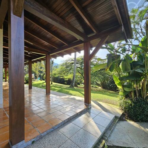 CASA NO BAIRRO SANTA LUZIA 