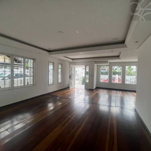 Casa Comercial no bairro Centro 