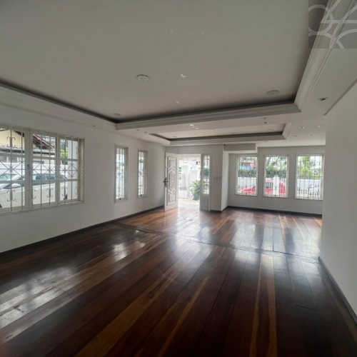 Casa Comercial no bairro Centro 