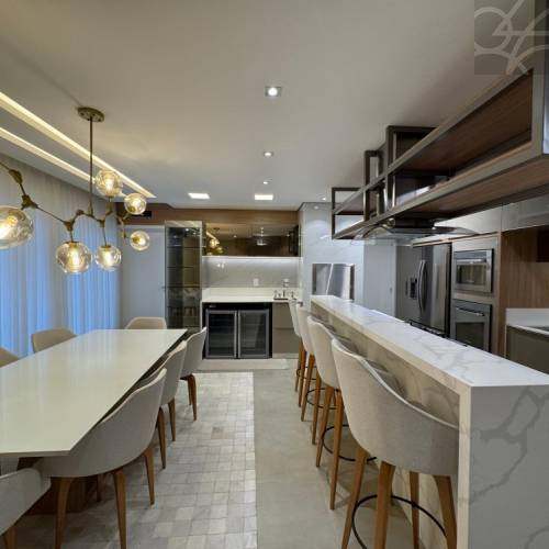 Cobertura Duplex no Bairro Barra do Rio Cerro