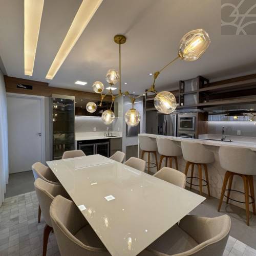 Cobertura Duplex no Bairro Barra do Rio Cerro