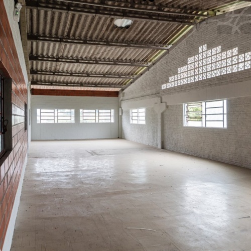 Galp�o  no bairro Vila Lenzi