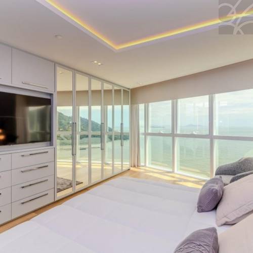 Apartamento na Av. Atl�ntica Balne�rio Cambori� 