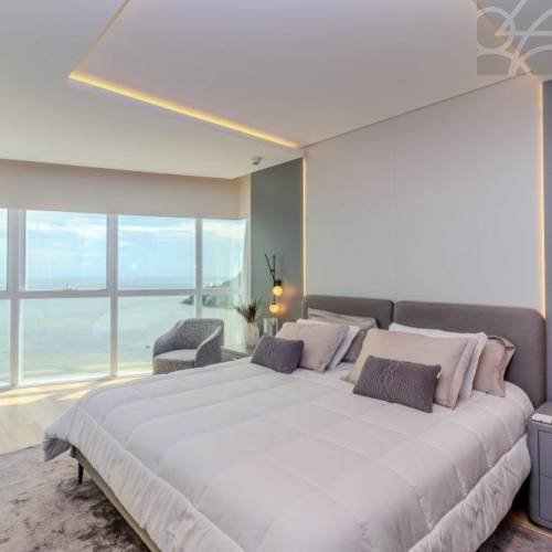 Apartamento na Av. Atl�ntica Balne�rio Cambori� 