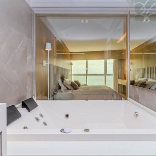 Apartamento na Av. Atl�ntica Balne�rio Cambori� 