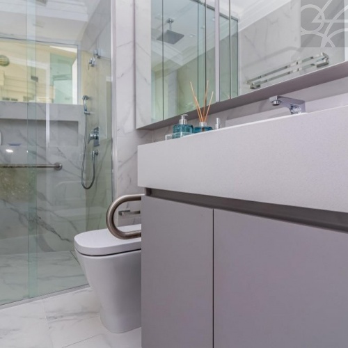 Apartamento na Av. Atl�ntica Balne�rio Cambori� 