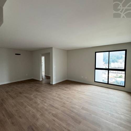 Cobertura no Bairro Vila Nova de Jaragu� do Sul 