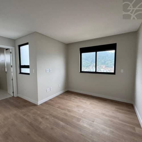 Cobertura no Bairro Vila Nova de Jaragu� do Sul 