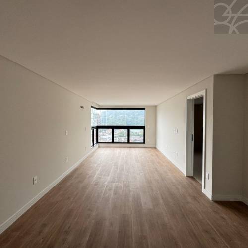 Cobertura no Bairro Vila Nova de Jaragu� do Sul 