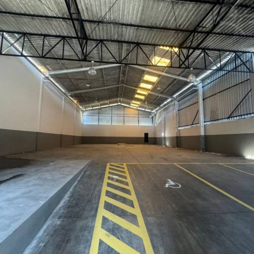 GALP�O COMERCIAL NO BAIRRO AGUA VERDE