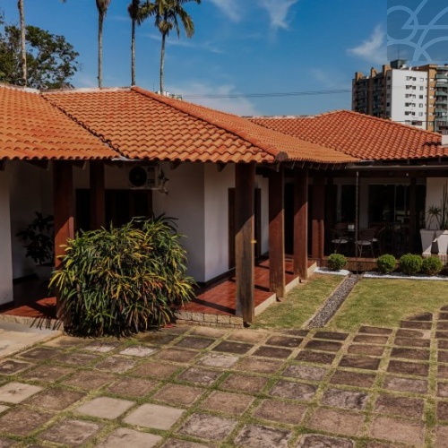 Casa Comercial no Bairro Centro