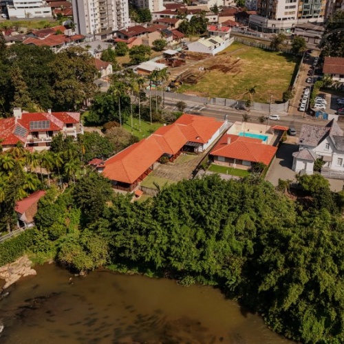 Casa Comercial no Bairro Centro