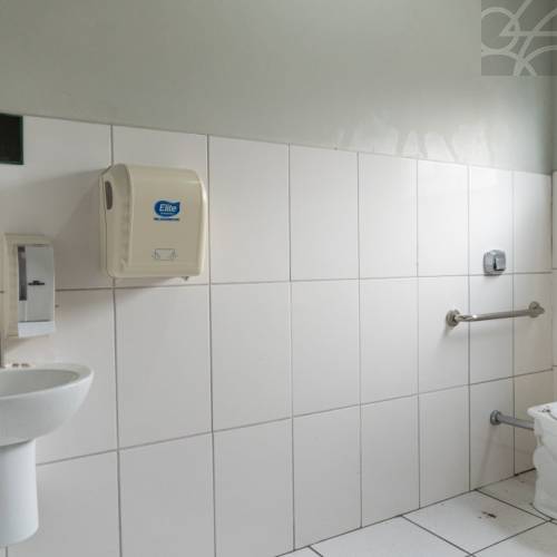 Galp�o Comercial no Bairro Centro