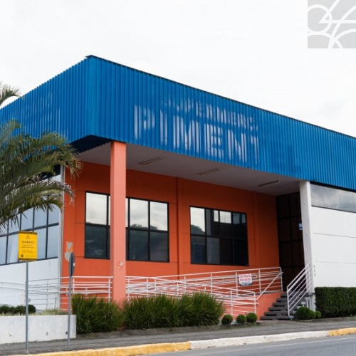 Galp�o Comercial no Bairro Centro
