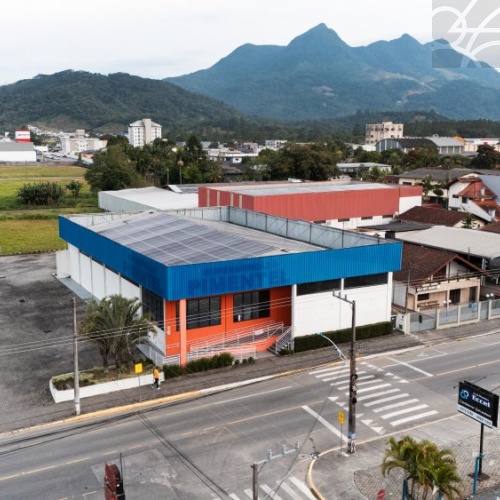 Galp�o Comercial no Bairro Centro