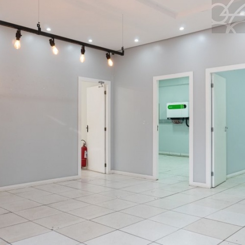 Galp�o Comercial no Bairro Centro