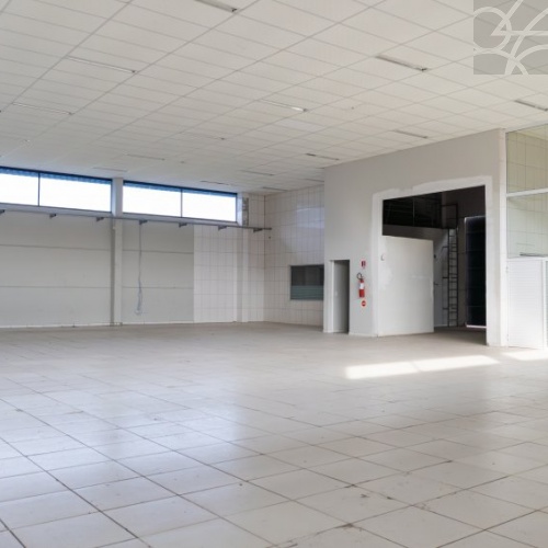 Galp�o Comercial no Bairro Centro