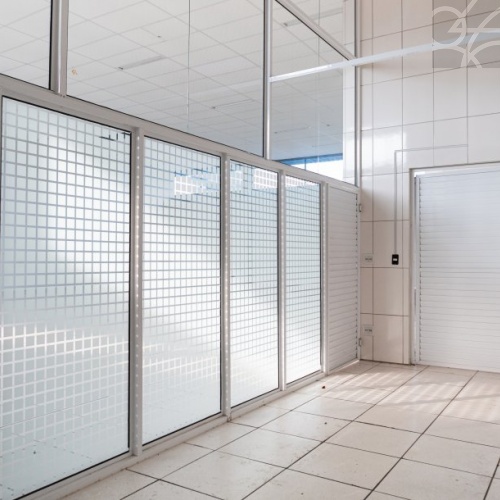 Galp�o Comercial no Bairro Centro