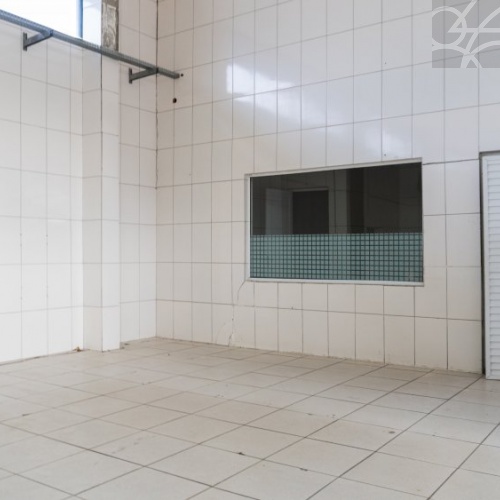 Galp�o Comercial no Bairro Centro