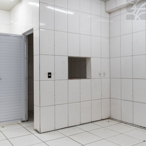 Galp�o Comercial no Bairro Centro