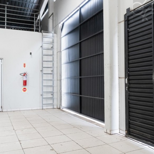 Galp�o Comercial no Bairro Centro