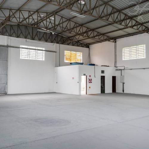 Galp�o Comercial no bairro Imigrantes em Guaramiri