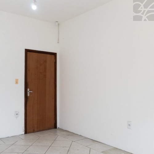 Galp�o Comercial no bairro Imigrantes em Guaramiri