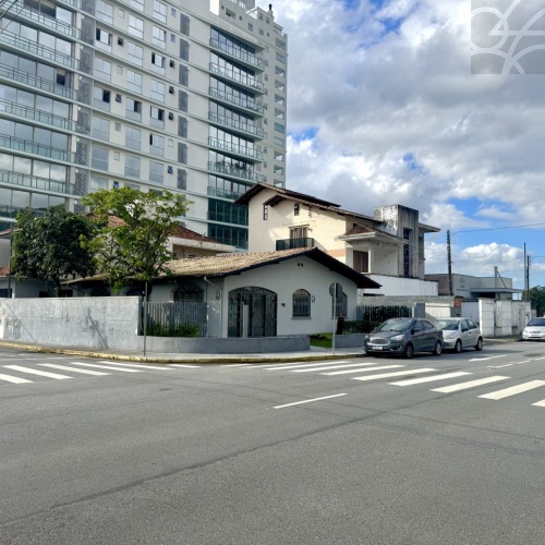 Casa Comercial no Bairro Vila Nova