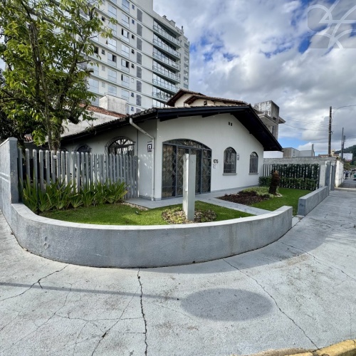 Casa Comercial no Bairro Vila Nova