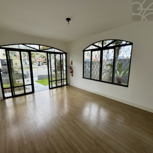 Casa Comercial no Bairro Vila Nova