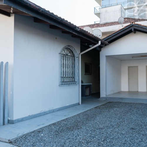 Casa Comercial no Bairro Vila Nova