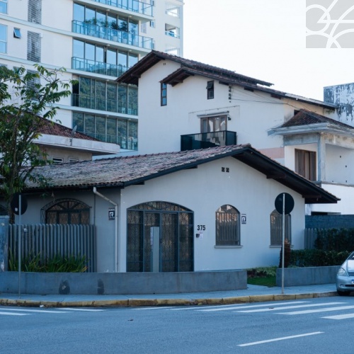 Casa Comercial no Bairro Vila Nova