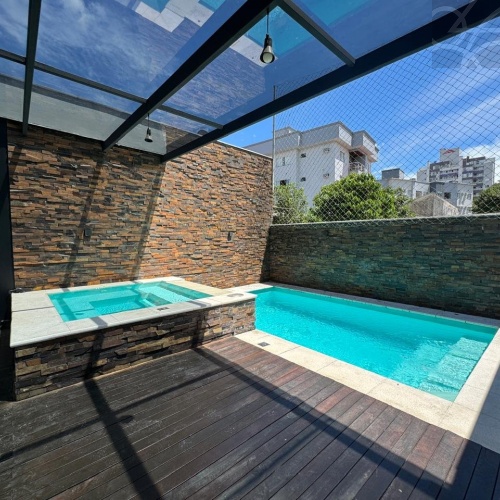 Casa no bairro Jaragua Esquerdo 