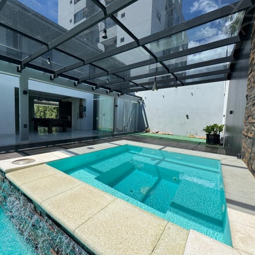 Casa no bairro Jaragua Esquerdo 