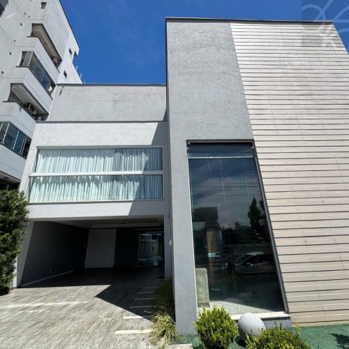 Casa no bairro Jaragua Esquerdo 