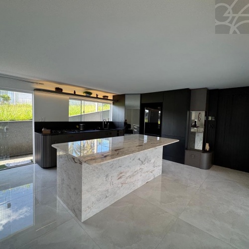 Casa no Bairro Jaragu� Esquerdo