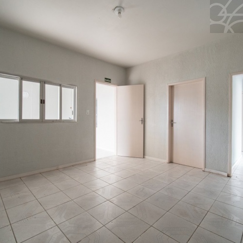 CASA NO BAIRRO CENTRO GUARAMIRIM