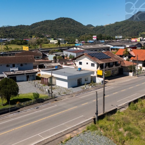 CASA NO BAIRRO CENTRO GUARAMIRIM