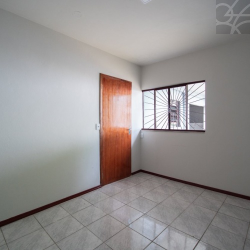 CASA NO BAIRRO CENTRO GUARAMIRIM