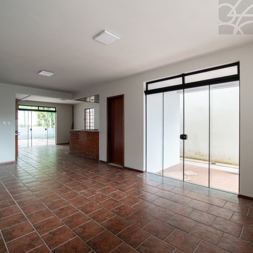 CASA NO BAIRRO CENTRO GUARAMIRIM