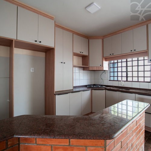 CASA NO BAIRRO CENTRO GUARAMIRIM