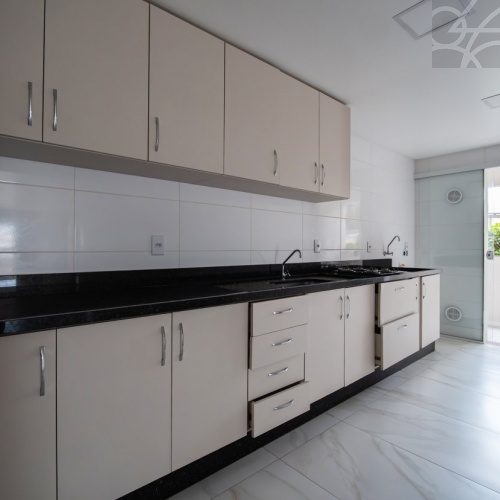 Apartamento no bairro Vila Lenzi