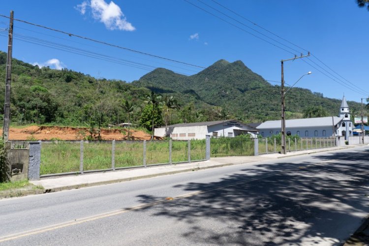 Terreno no bairro figueirinha 