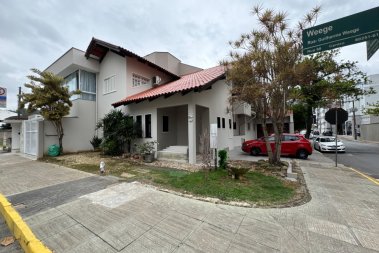 Casa Comercial no Bairro Centro