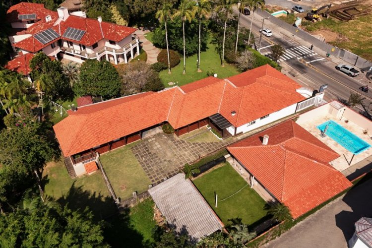 Casa Comercial no Bairro Centro