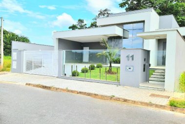 Casa no Bairro Barra do Rio Cerro 